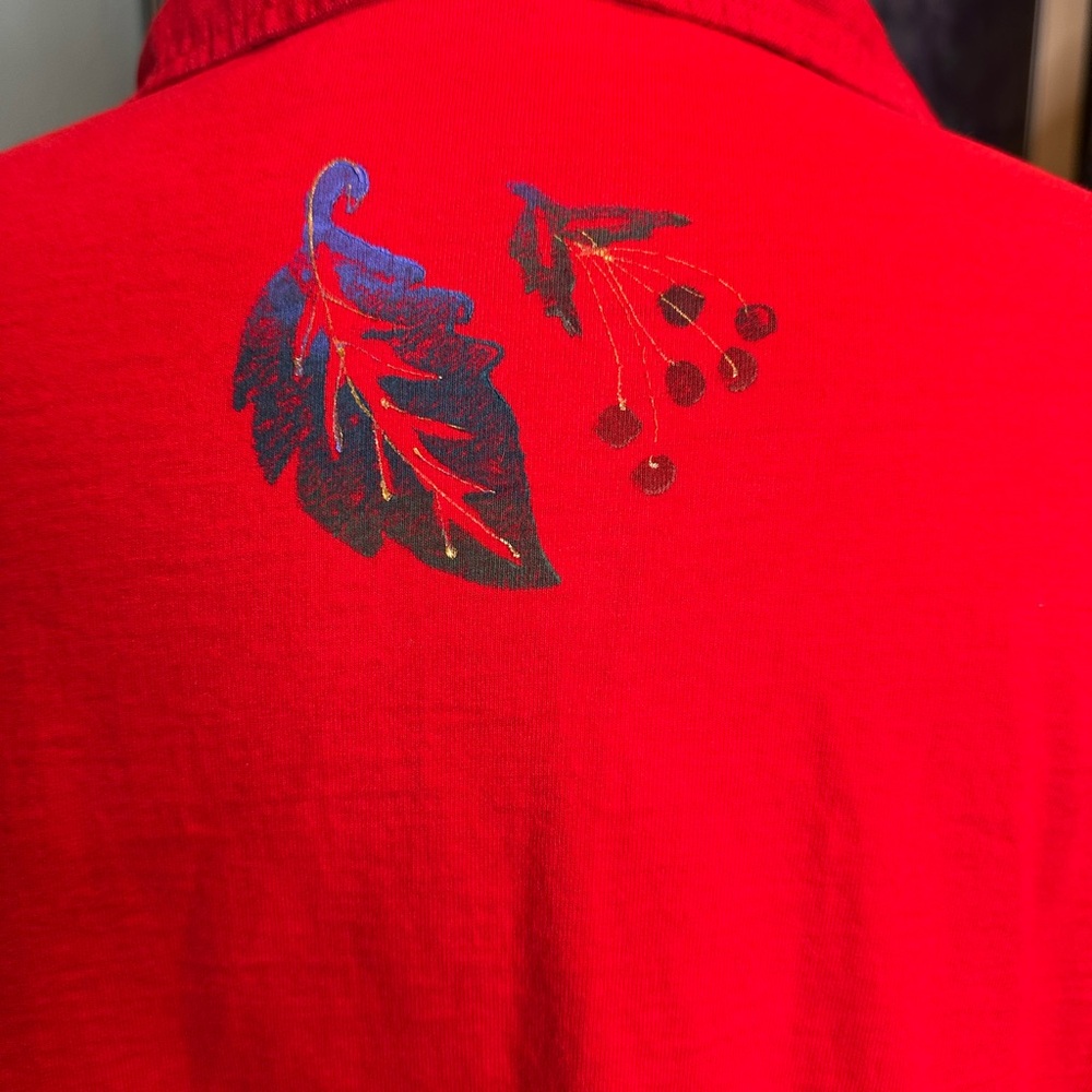 Cactus Red Button-Up Blouse Leaves Design - Picture 6 of 8